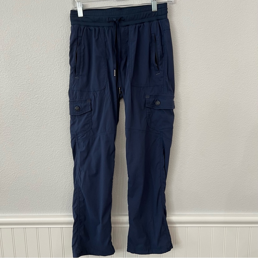 L.L. Bean Women’s Vista Camp Straight-Leg Cargo Pants. Size XSP. EC